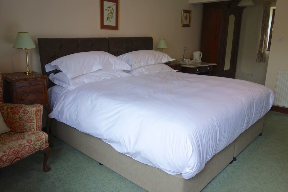 วิดบรู๊คแกรจ Guest House Bradford-On-Avon ภายนอก รูปภาพ