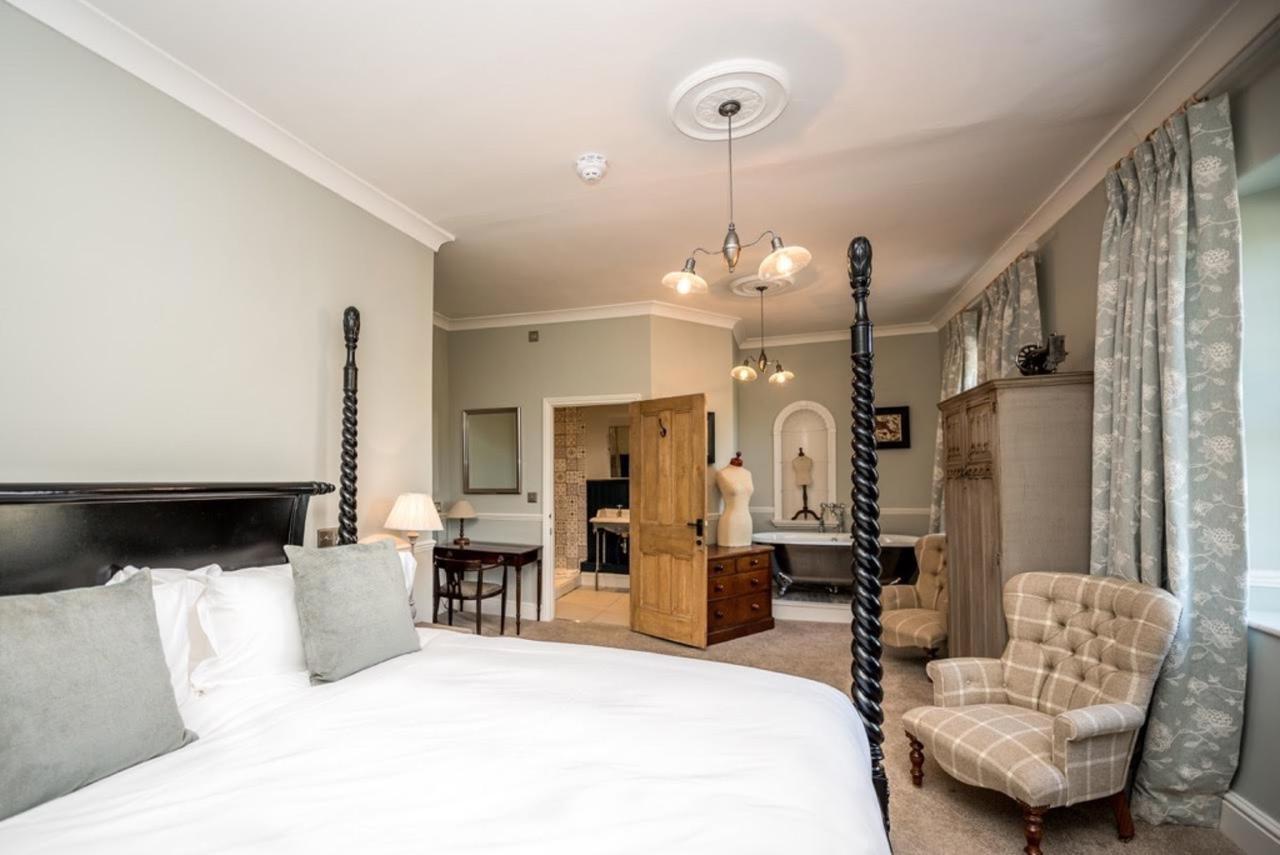 วิดบรู๊คแกรจ Guest House Bradford-On-Avon ภายนอก รูปภาพ