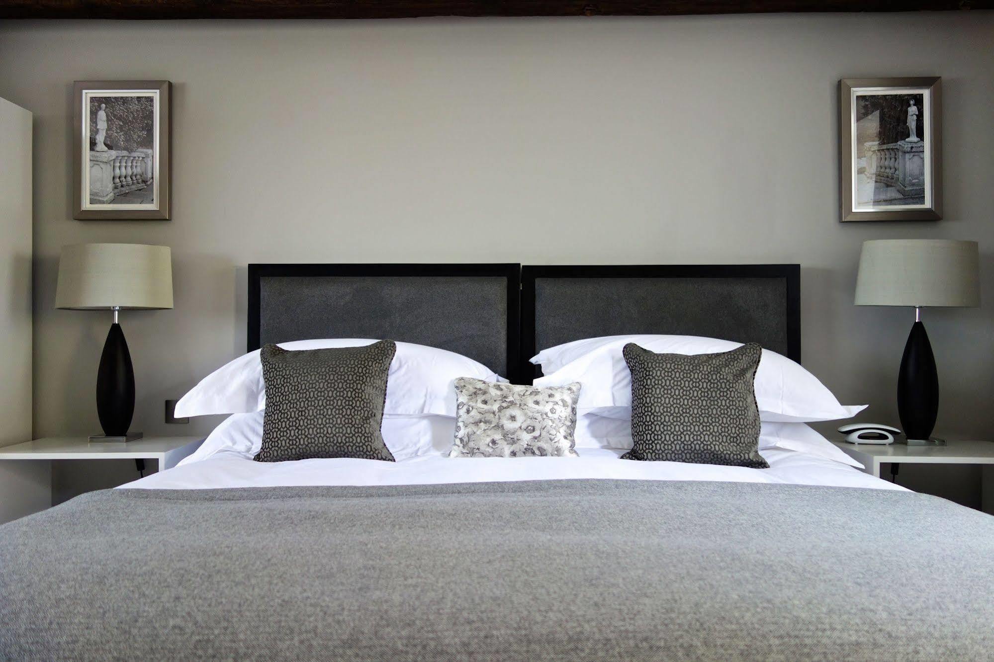 วิดบรู๊คแกรจ Guest House Bradford-On-Avon ภายนอก รูปภาพ